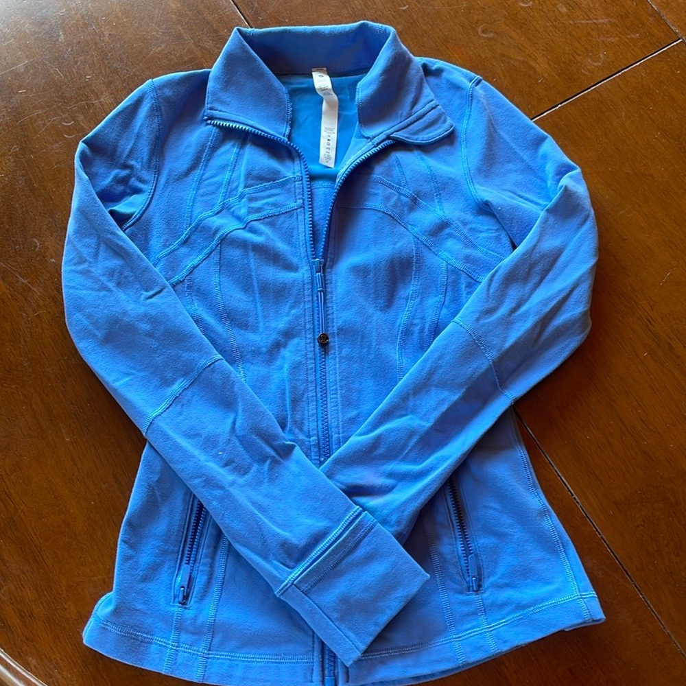 Lululemon size 4 define jacket